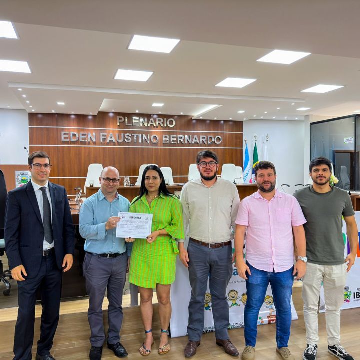 Direitos de crianças e adolescentes são debatidos em Seminário na Câmara Municipal Direitos de crianças e adolescentes são debatidos em Seminário na Câmara Municipal