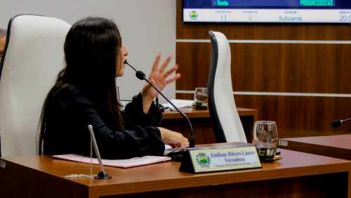 Perguntas da ver. Emiliane Ribeiro Lázaro (PMN) | Sessão Solene - Prestação de Contas do Executivo Municipal