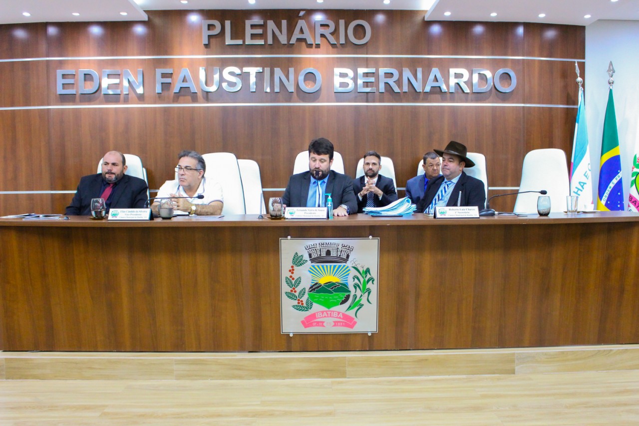 Projetos aprovados na 18ª Sessão Ordinária incluem incentivo a educação e ao esporte Projetos aprovados na 18ª Sessão Ordinária incluem incentivo a educação e ao esporte