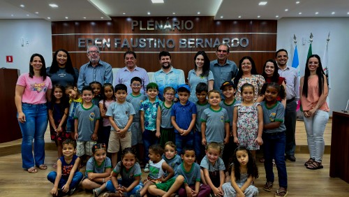 Projeto Escolas no Legislativo inclui alunos no âmbito político