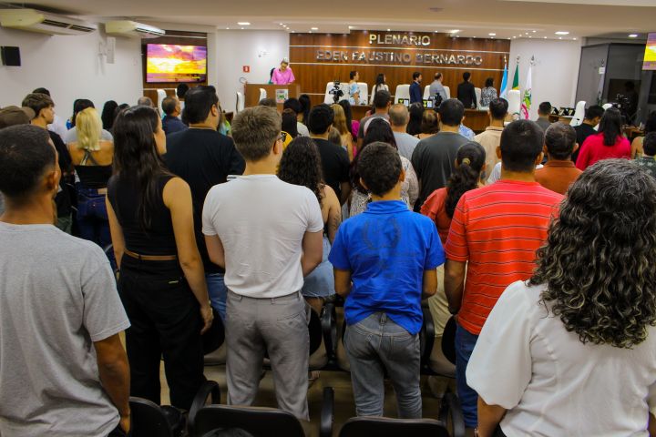 Câmara de Ibatiba entrega certificado Aluno Nota 10 para estudantes do município Câmara de Ibatiba entrega certificado Aluno Nota 10 para estudantes do município