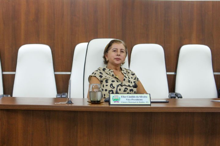 Câmara Municipal aprova benefícios para profissionais da Educação e agentes públicos Câmara Municipal aprova benefícios para profissionais da Educação e agentes públicos