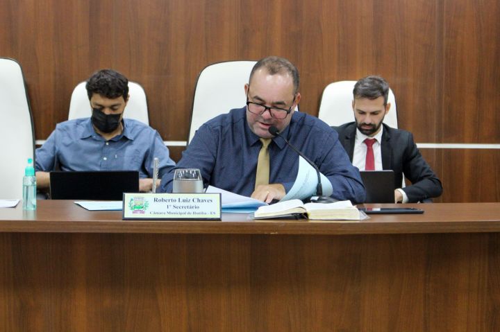 Câmara Municipal aprova benefícios para profissionais da Educação e agentes públicos Câmara Municipal aprova benefícios para profissionais da Educação e agentes públicos