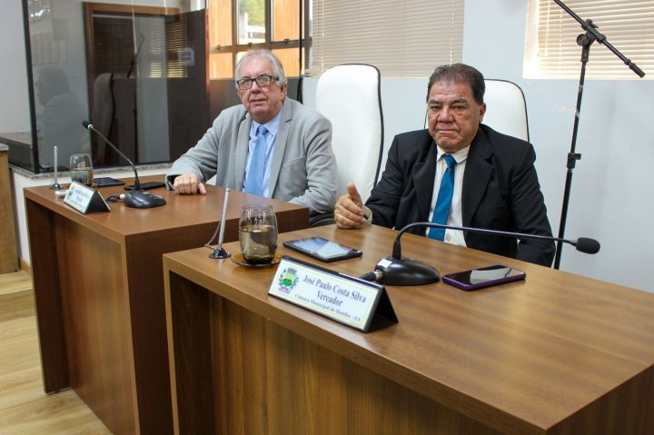 Câmara Municipal aprova benefícios para profissionais da Educação e agentes públicos Câmara Municipal aprova benefícios para profissionais da Educação e agentes públicos