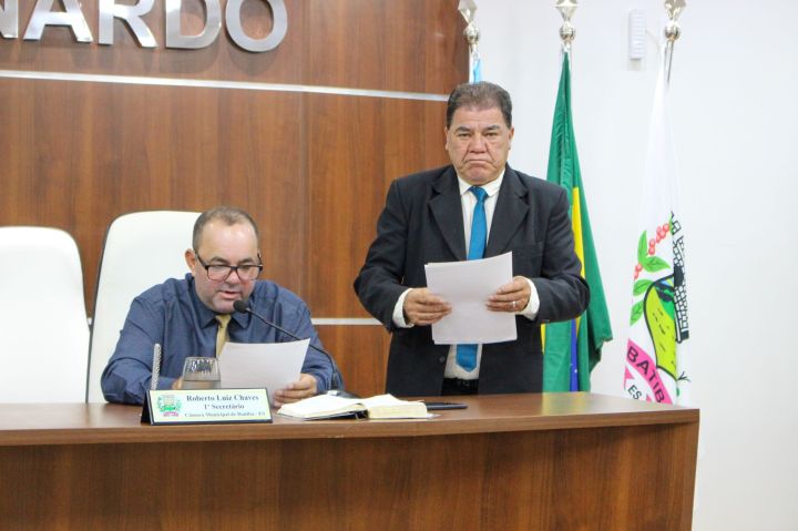 Câmara Municipal aprova benefícios para profissionais da Educação e agentes públicos Câmara Municipal aprova benefícios para profissionais da Educação e agentes públicos