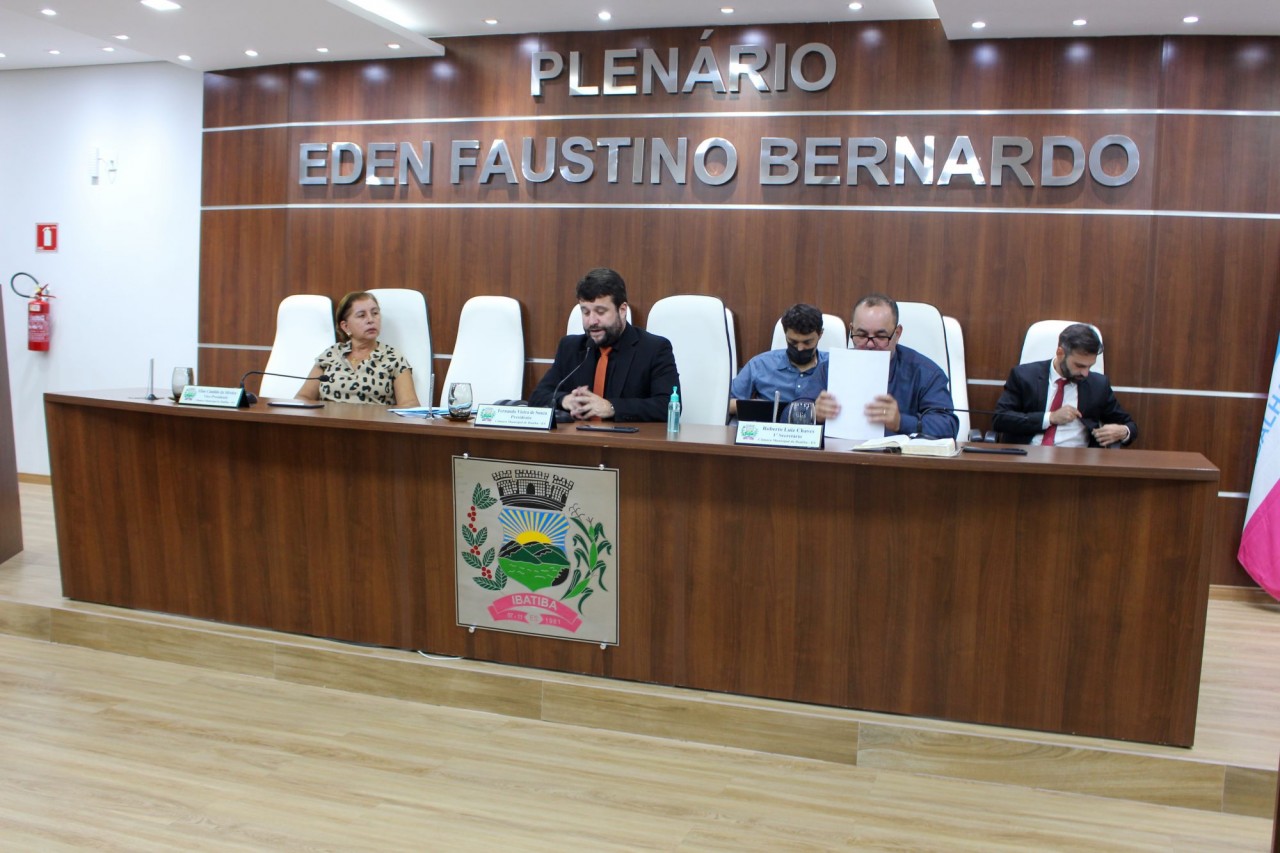 Câmara Municipal aprova benefícios para profissionais da Educação e agentes públicos Câmara Municipal aprova benefícios para profissionais da Educação e agentes públicos