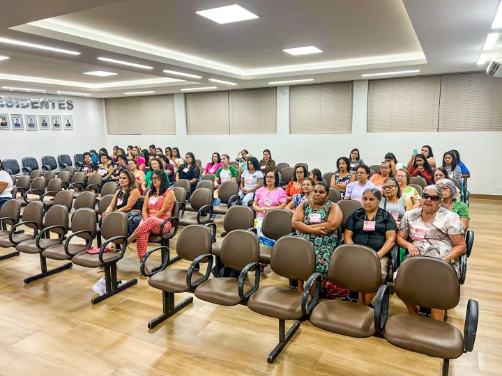 Câmara Municipal mobiliza mulheres para Conferência de políticas públicas Câmara Municipal mobiliza mulheres para Conferência de políticas públicas
