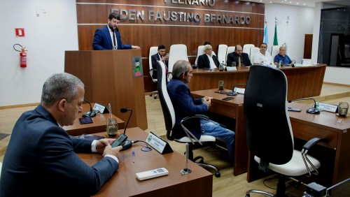 Vereadores aprovam um projeto e diversos requerimentos na Sessão Ordinária do dia 11 Vereadores aprovam um projeto e diversos requerimentos na Sessão Ordinária do dia 11