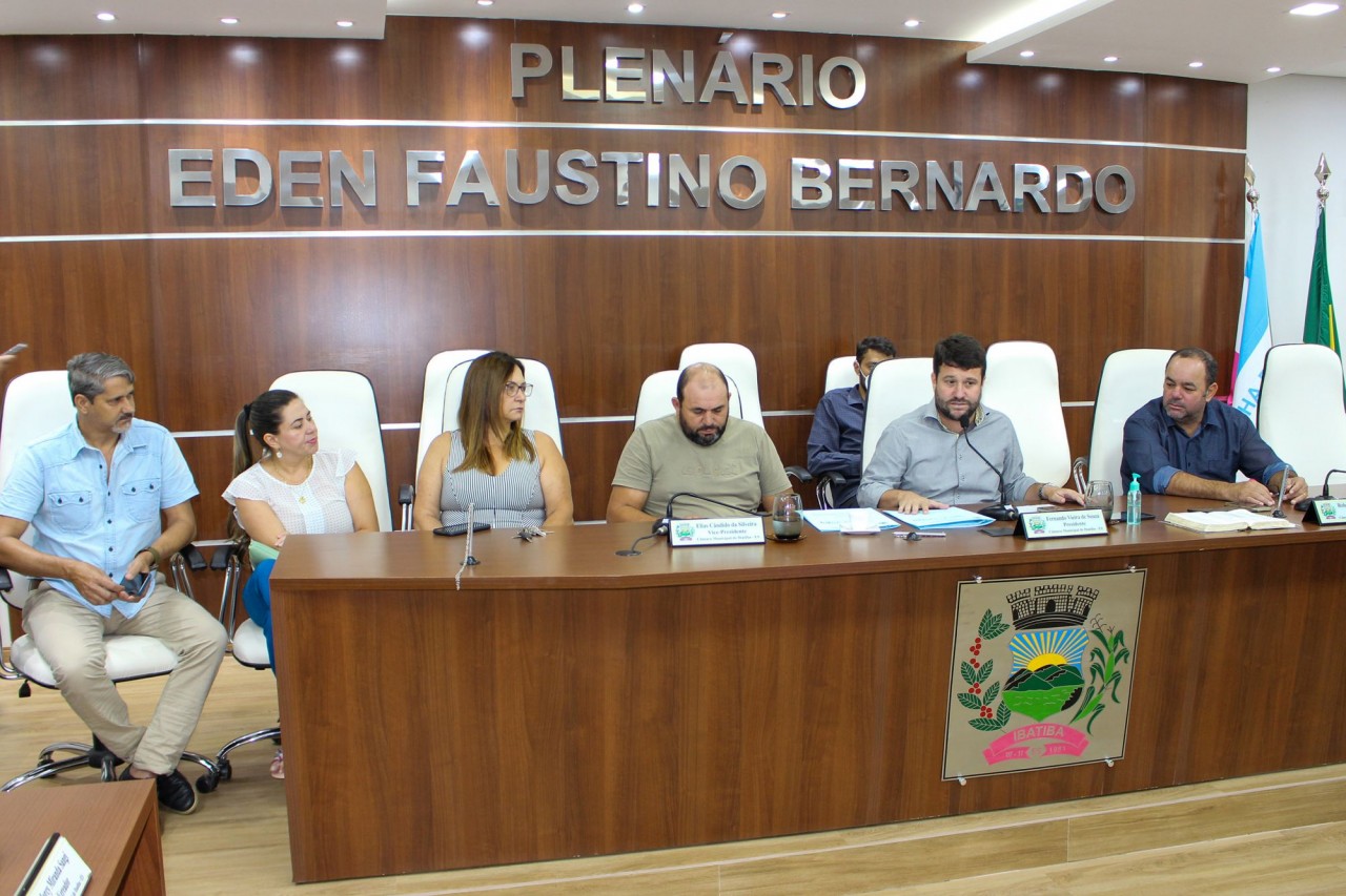 Dois projetos de valorização salarial são aprovados na Câmara Municipal de Ibatiba Dois projetos de valorização salarial são aprovados na Câmara Municipal de Ibatiba