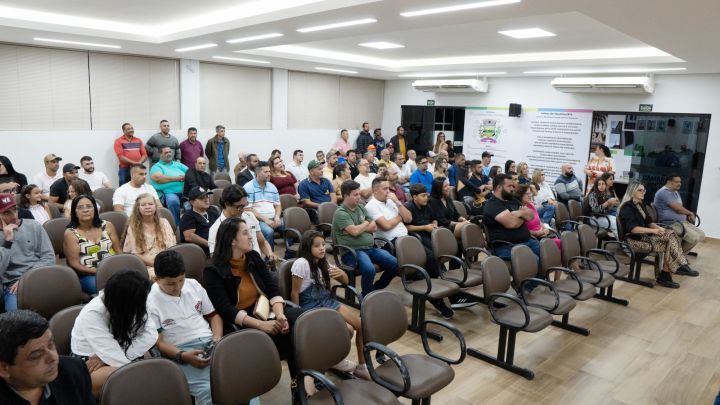 Três vereadores tomam posse na Câmara Municipal de Ibatiba Três vereadores tomam posse na Câmara Municipal de Ibatiba