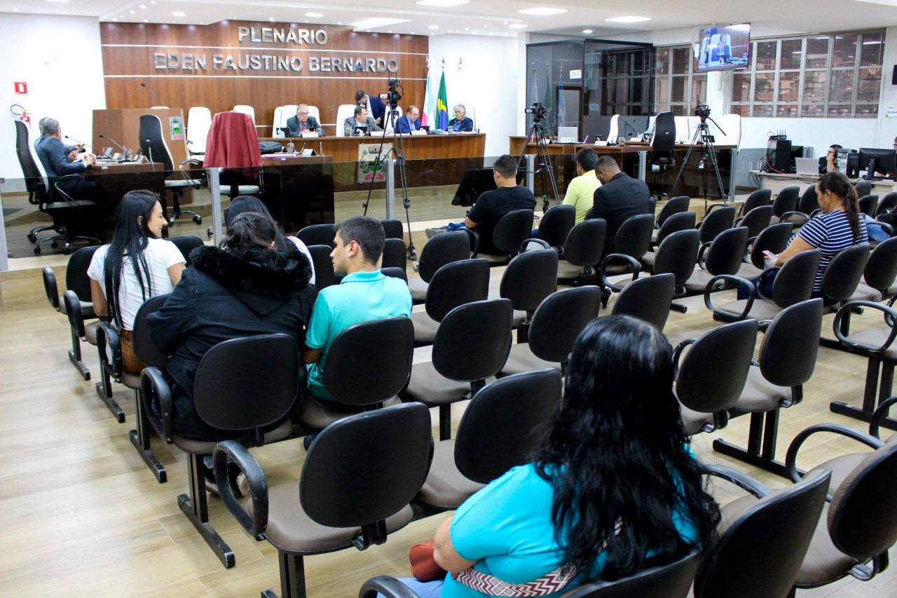 Câmara Municipal aprova dois projetos na 10ª Sessão Ordinária Câmara Municipal aprova dois projetos na 10ª Sessão Ordinária