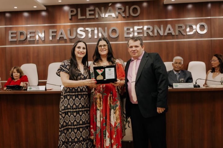 Câmara Municipal condecora cidadãos com medalha Pastor Jotalino Lopes da Silva Câmara Municipal condecora cidadãos com medalha Pastor Jotalino Lopes da Silva