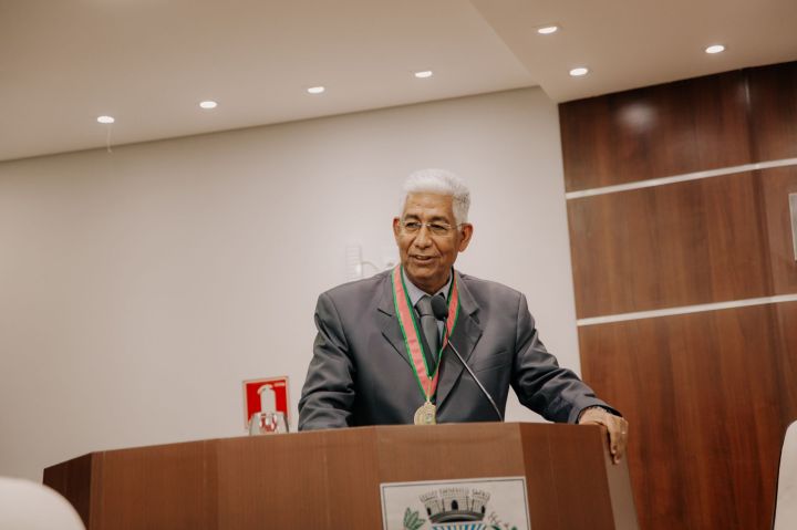 Câmara Municipal condecora cidadãos com medalha Pastor Jotalino Lopes da Silva Câmara Municipal condecora cidadãos com medalha Pastor Jotalino Lopes da Silva