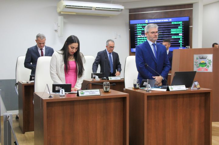 Câmara Municipal aprovou cinco projetos na última sessão do dia 25 Câmara Municipal aprovou cinco projetos na última sessão do dia 25