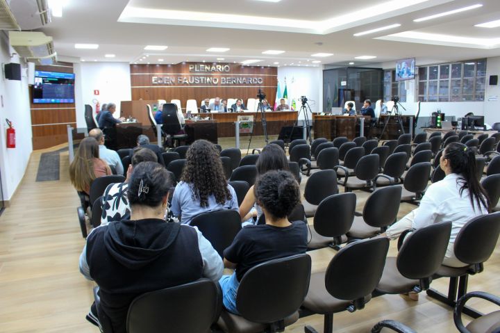 Câmara Municipal aprovou cinco projetos na última sessão do dia 25 Câmara Municipal aprovou cinco projetos na última sessão do dia 25