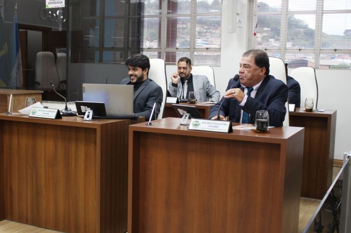 Câmara Municipal aprovou cinco projetos na última sessão do dia 25 Câmara Municipal aprovou cinco projetos na última sessão do dia 25