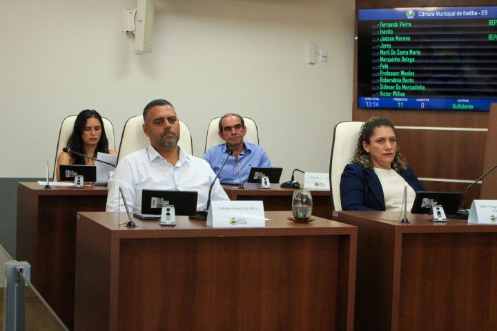 Câmara Municipal aprova projeto de contratação temporária para a Educação Câmara Municipal aprova projeto de contratação temporária para a Educação