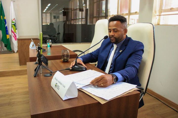 Câmara Municipal aprova projeto de contratação temporária para a Educação Câmara Municipal aprova projeto de contratação temporária para a Educação