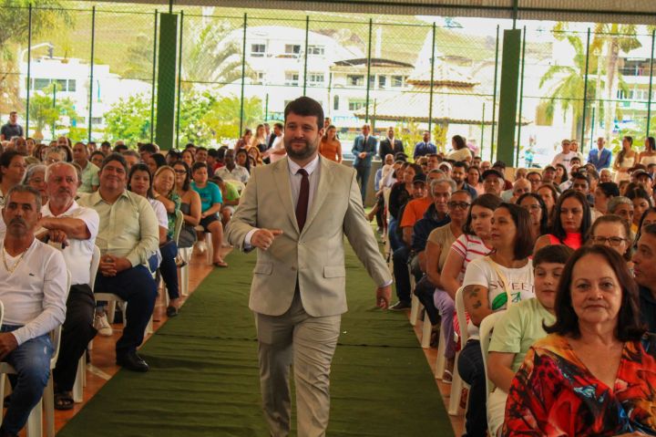 Vereadores eleitos são empossados em Ibatiba Vereadores eleitos são empossados em Ibatiba