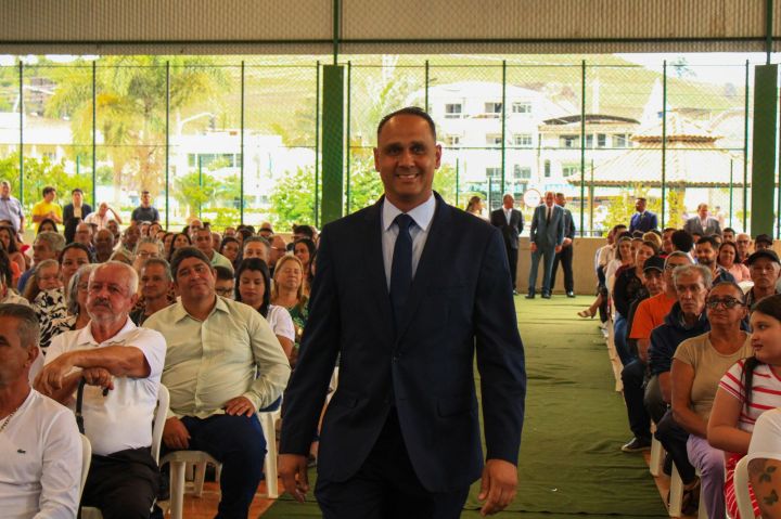 Vereadores eleitos são empossados em Ibatiba Vereadores eleitos são empossados em Ibatiba