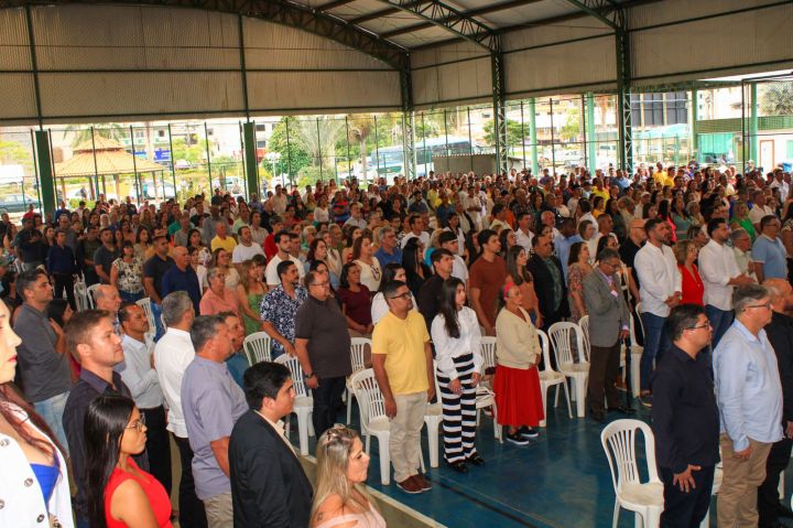 Vereadores eleitos são empossados em Ibatiba Vereadores eleitos são empossados em Ibatiba