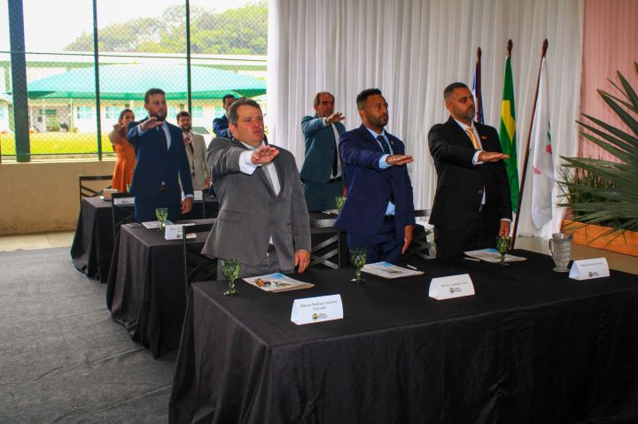 Vereadores eleitos são empossados em Ibatiba Vereadores eleitos são empossados em Ibatiba