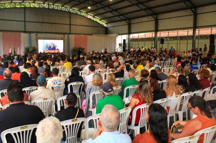 Vereadores eleitos são empossados em Ibatiba Vereadores eleitos são empossados em Ibatiba