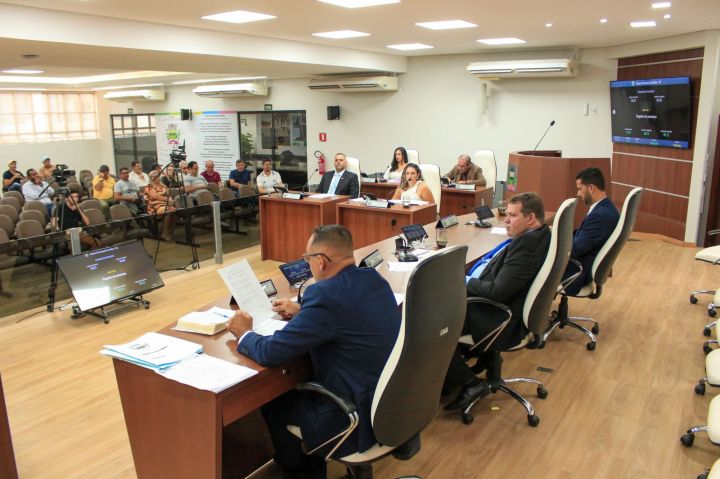 Câmara Municipal aprova Projeto de Lei, 67 indicações e 7 moções Câmara Municipal aprova Projeto de Lei, 67 indicações e 7 moções