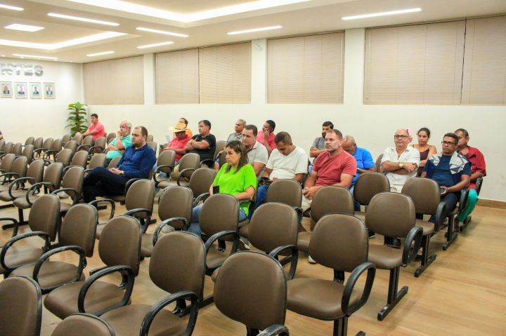 Câmara Municipal aprova seis moções e dois projetos em sessão plenária Câmara Municipal aprova seis moções e dois projetos em sessão plenária