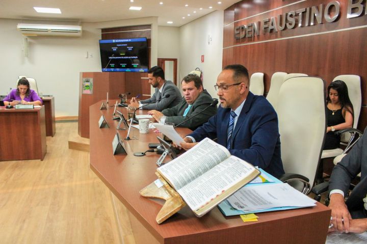Câmara Municipal aprova seis moções e dois projetos em sessão plenária Câmara Municipal aprova seis moções e dois projetos em sessão plenária