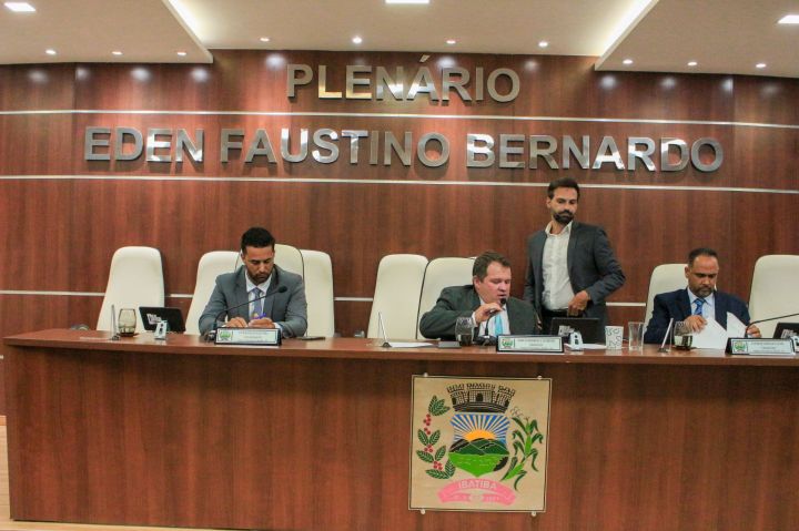 Câmara Municipal aprova seis moções e dois projetos em sessão plenária Câmara Municipal aprova seis moções e dois projetos em sessão plenária